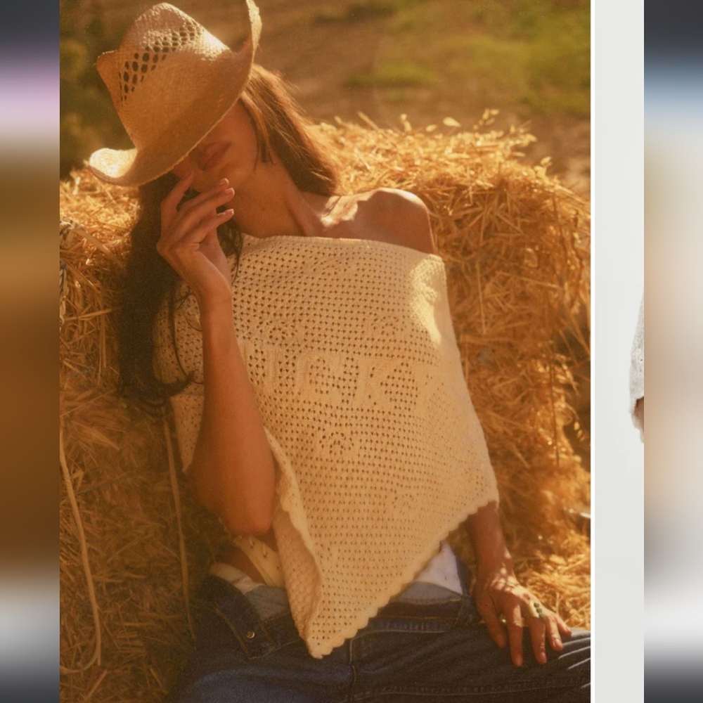 Frankies Bikinis x BELLA HADID Western Crochet Poncho Size L/XL New With Tags